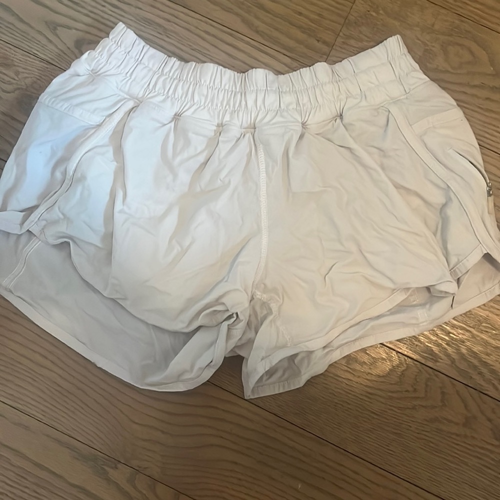 LULU LEMON HOTTY hot shorts
